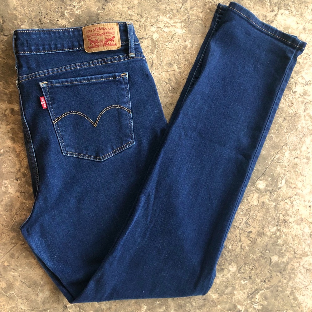 Levi’s 712 Dark Wash Slim Fit Jeans